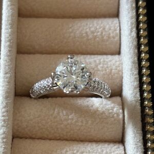 Moissanite Elegant Diamond Ring